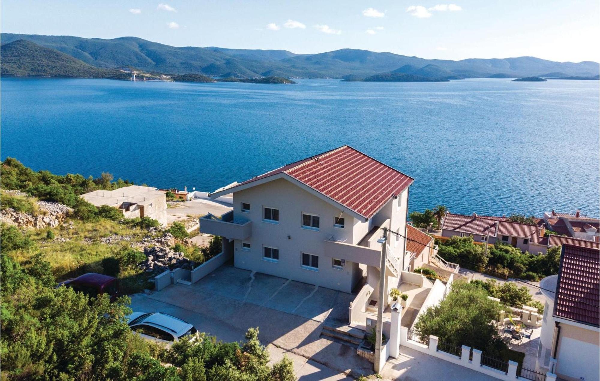 1 Bedroom Cozy Apartment In Klek Exterior foto