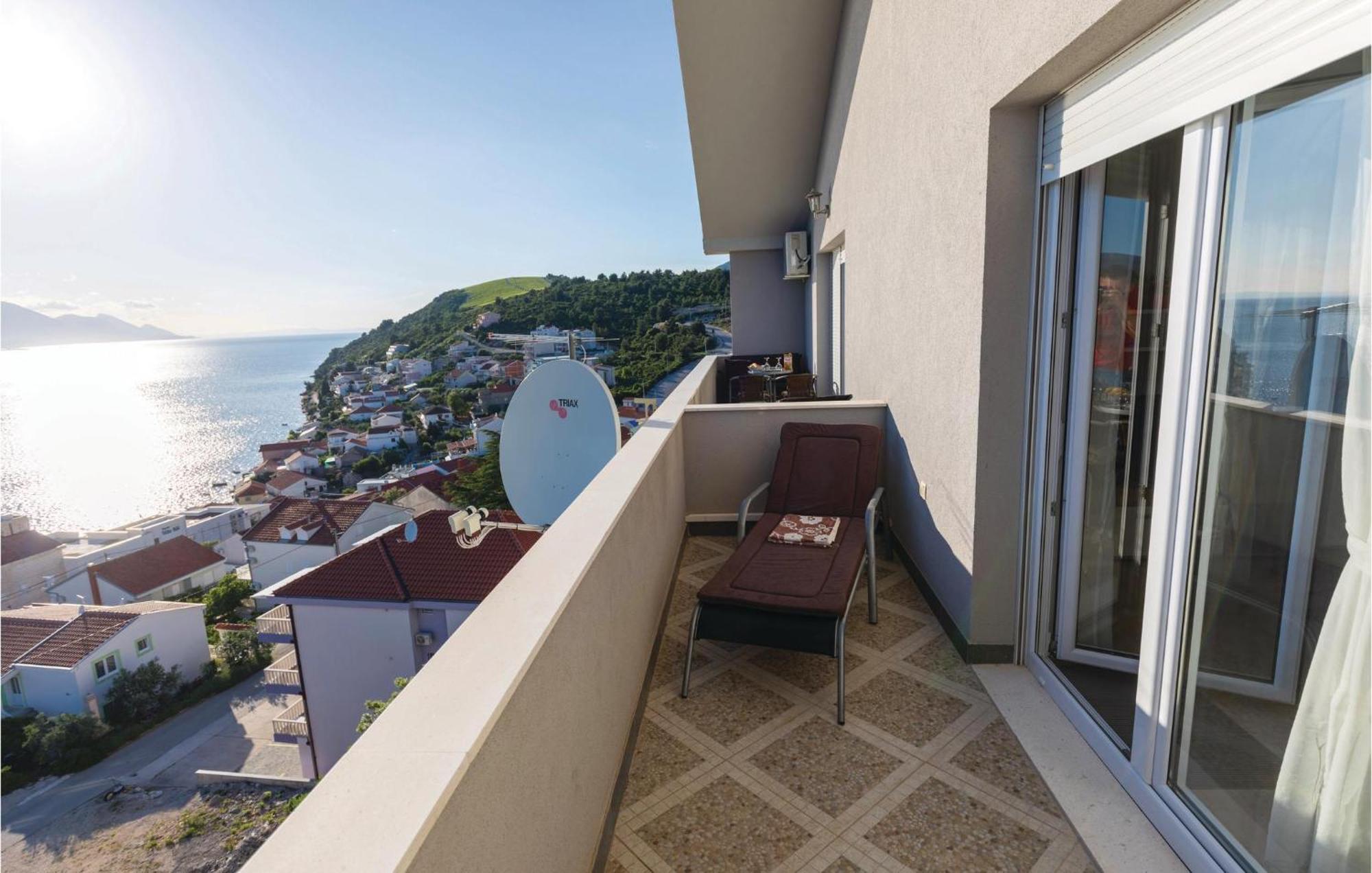 1 Bedroom Cozy Apartment In Klek Exterior foto